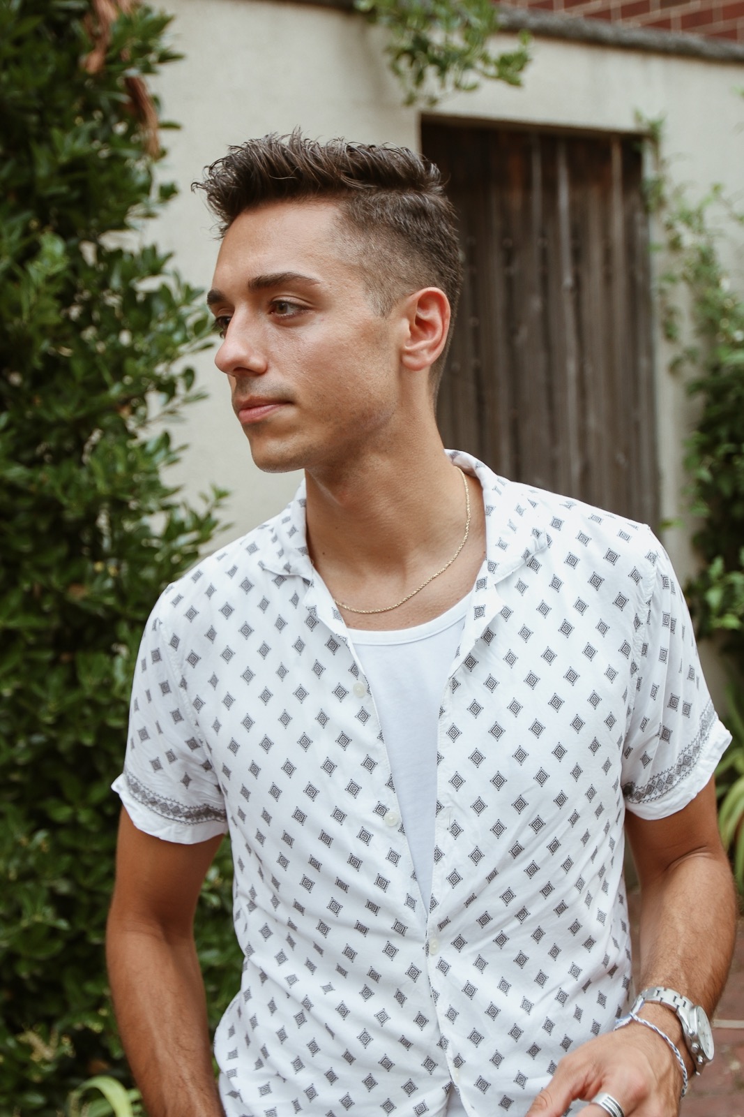 4 Ways to Style the Camp Collar Shirt - Alex & Mike
